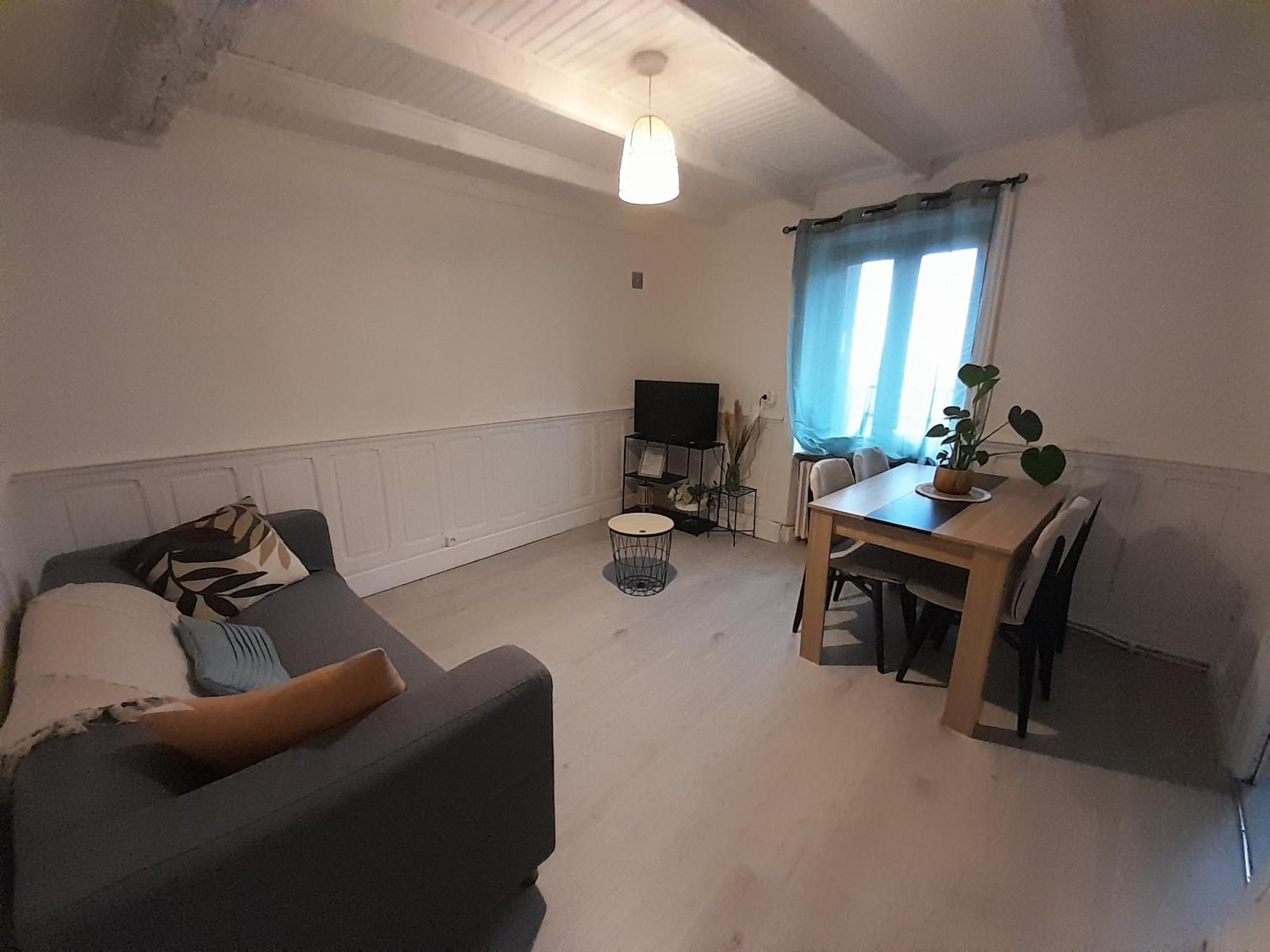 Ferienwohnung A Mammulejiu Thiers Exterior foto